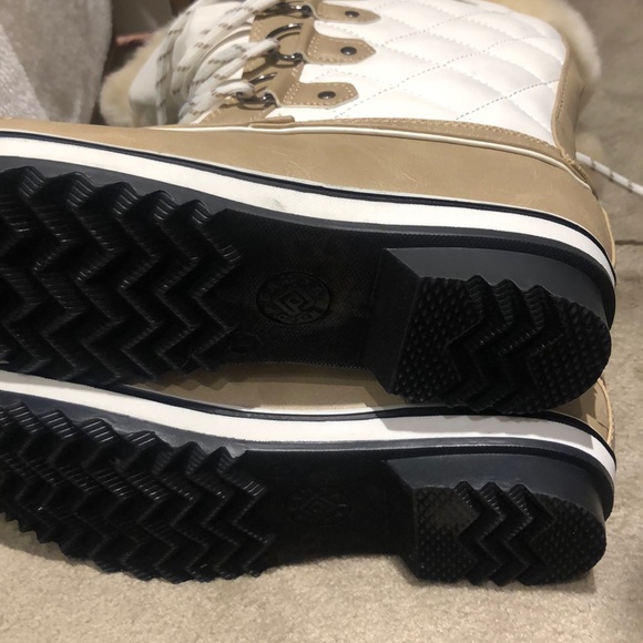 Beautiful color waterproof snow boots new Size 8 - Picture 7 of 10